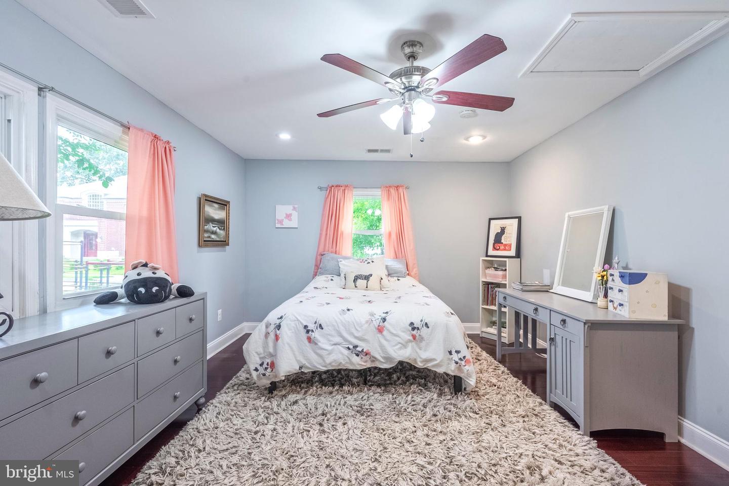 214 LEWIS ST NW, VIENNA, Virginia 22180, 5 Bedrooms Bedrooms, ,3 BathroomsBathrooms,Residential,For sale,214 LEWIS ST NW,VAFX2256940 MLS # VAFX2256940