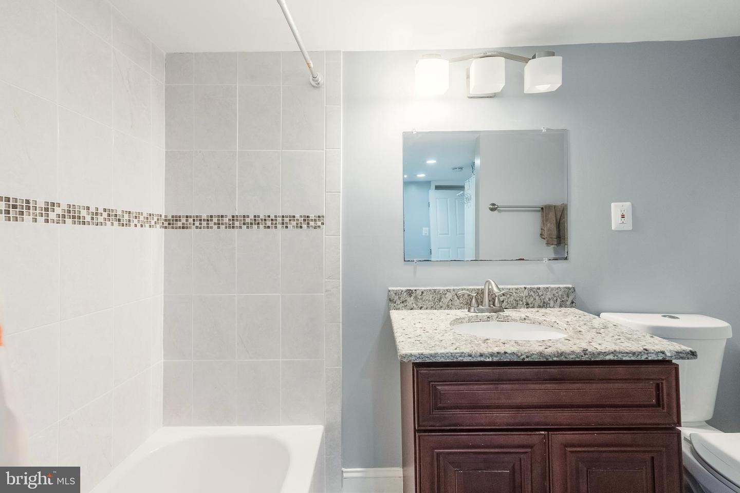 214 LEWIS ST NW, VIENNA, Virginia 22180, 5 Bedrooms Bedrooms, ,3 BathroomsBathrooms,Residential,For sale,214 LEWIS ST NW,VAFX2256940 MLS # VAFX2256940