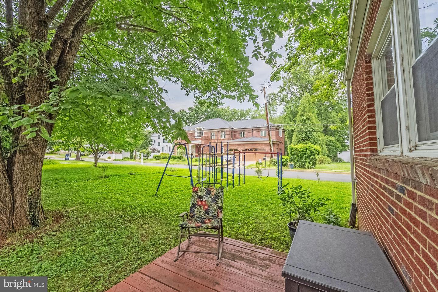 214 LEWIS ST NW, VIENNA, Virginia 22180, 5 Bedrooms Bedrooms, ,3 BathroomsBathrooms,Residential,For sale,214 LEWIS ST NW,VAFX2256940 MLS # VAFX2256940