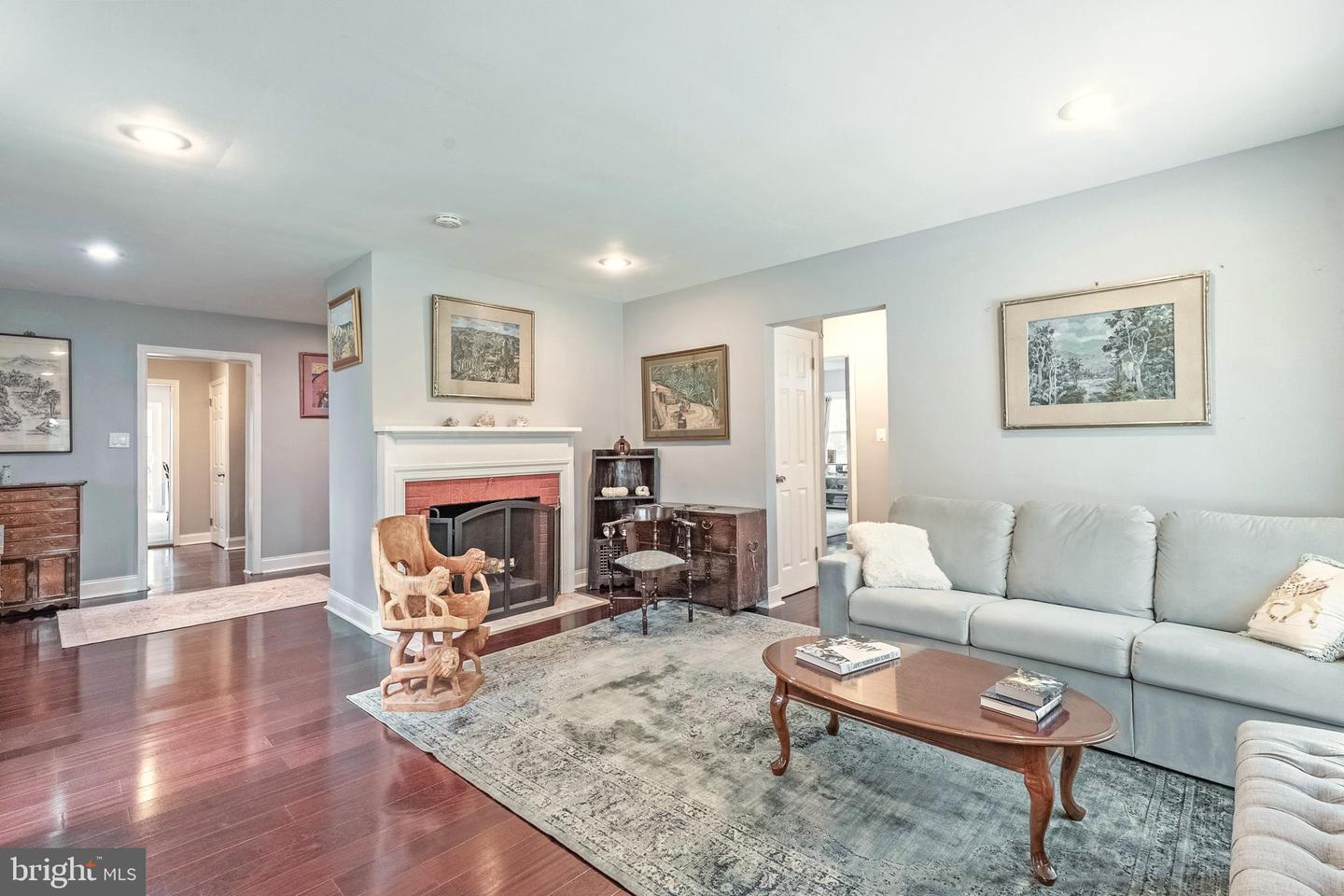 214 LEWIS ST NW, VIENNA, Virginia 22180, 5 Bedrooms Bedrooms, ,3 BathroomsBathrooms,Residential,For sale,214 LEWIS ST NW,VAFX2256940 MLS # VAFX2256940