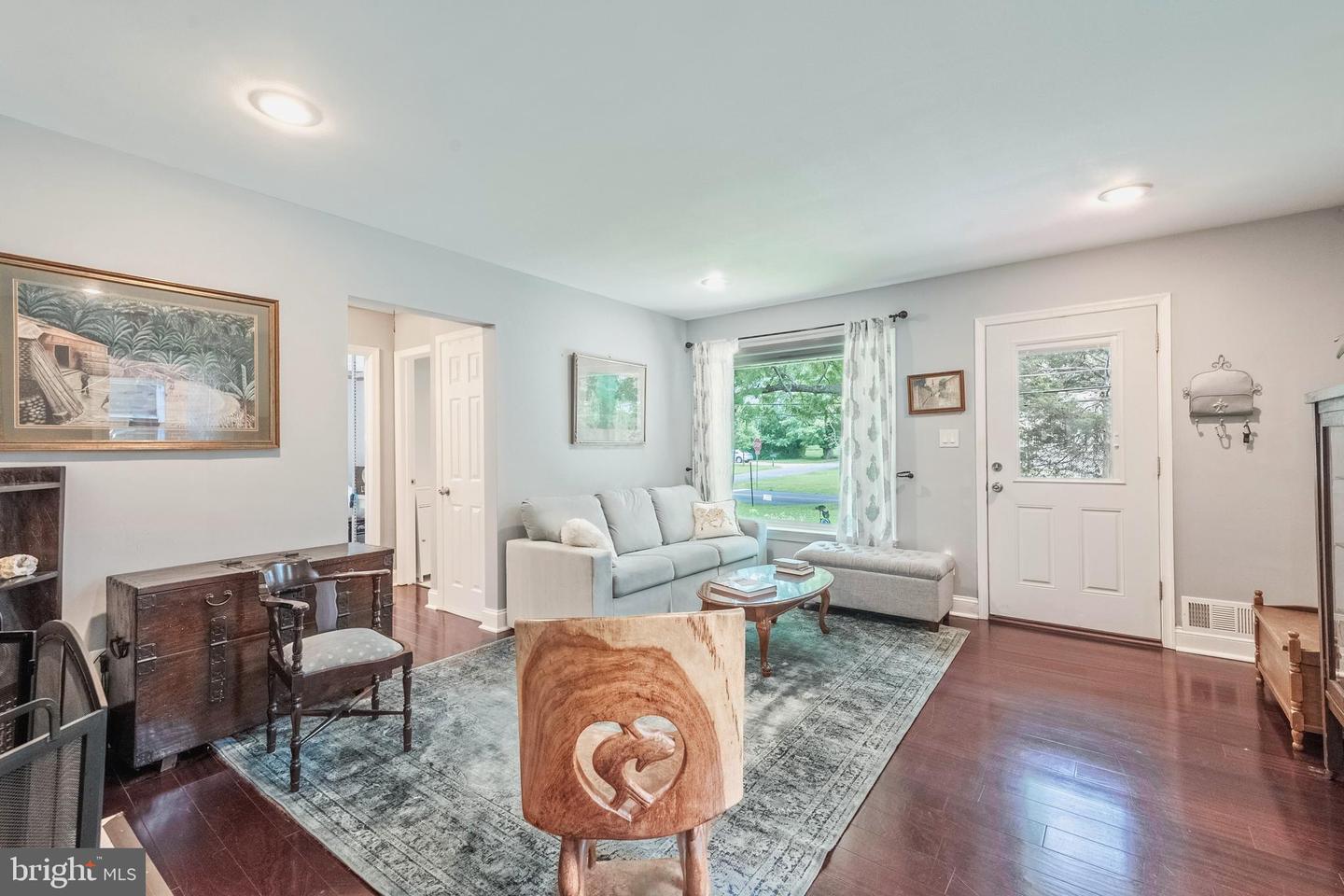 214 LEWIS ST NW, VIENNA, Virginia 22180, 5 Bedrooms Bedrooms, ,3 BathroomsBathrooms,Residential,For sale,214 LEWIS ST NW,VAFX2256940 MLS # VAFX2256940
