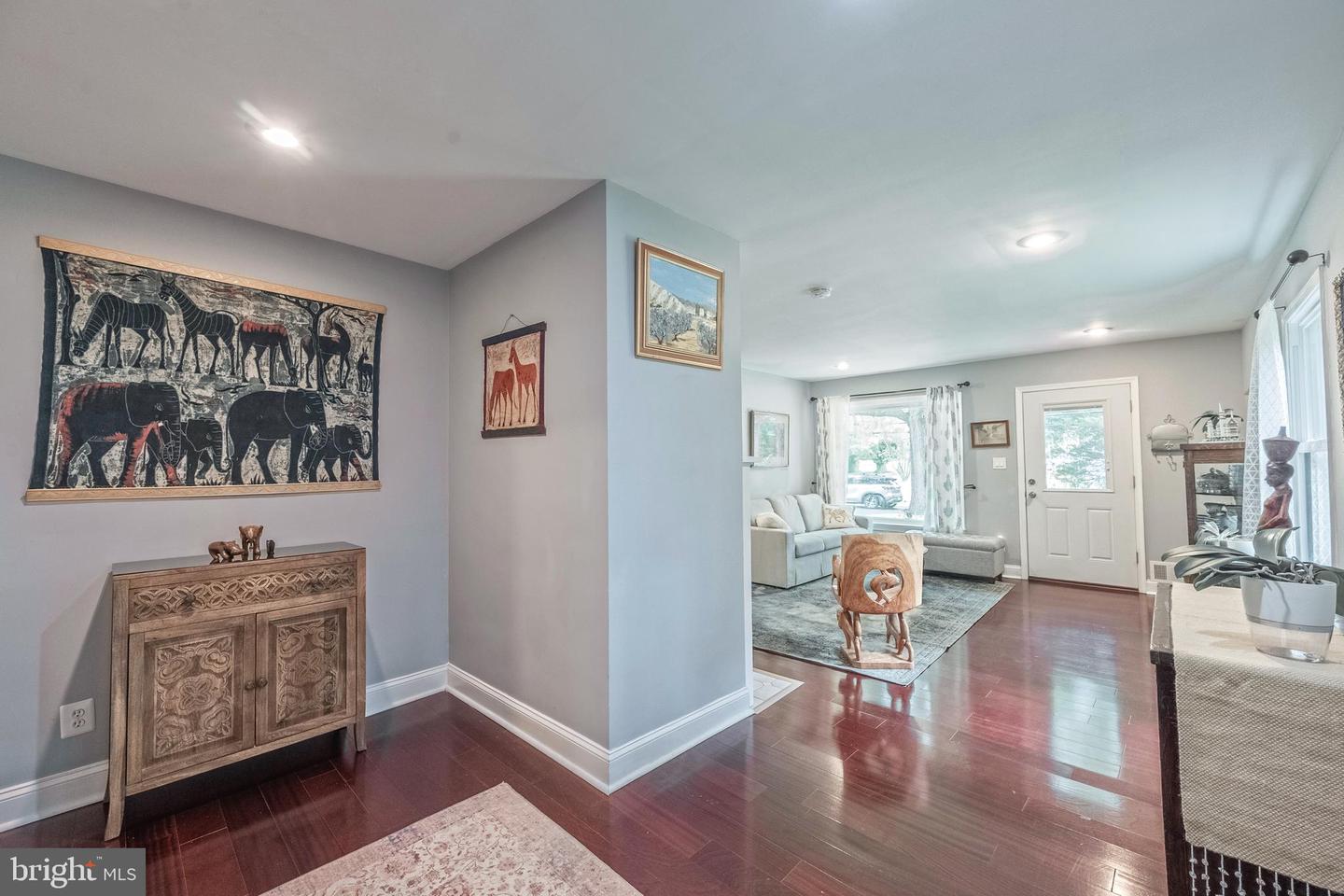 214 LEWIS ST NW, VIENNA, Virginia 22180, 5 Bedrooms Bedrooms, ,3 BathroomsBathrooms,Residential,For sale,214 LEWIS ST NW,VAFX2256940 MLS # VAFX2256940