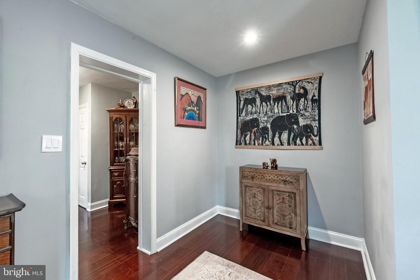 214 LEWIS ST NW, VIENNA, Virginia 22180, 5 Bedrooms Bedrooms, ,3 BathroomsBathrooms,Residential,For sale,214 LEWIS ST NW,VAFX2256940 MLS # VAFX2256940