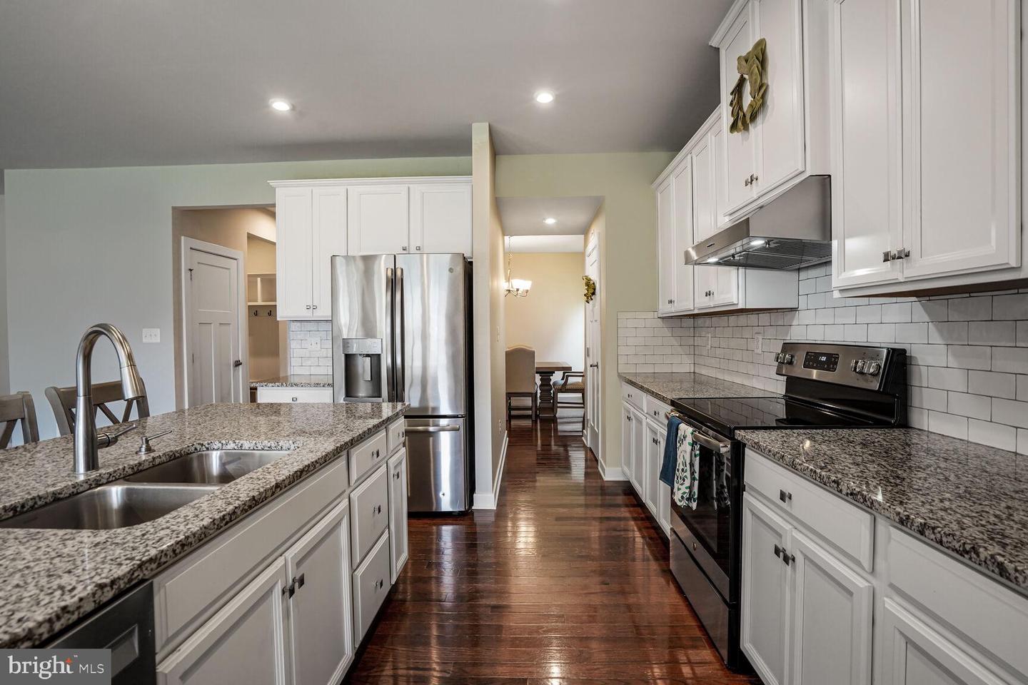 7424 LAKE WILLOW CT, WARRENTON, Virginia 20187, 4 Bedrooms Bedrooms, ,3 BathroomsBathrooms,Residential,For sale,7424 LAKE WILLOW CT,VAFQ2017562 MLS # VAFQ2017562