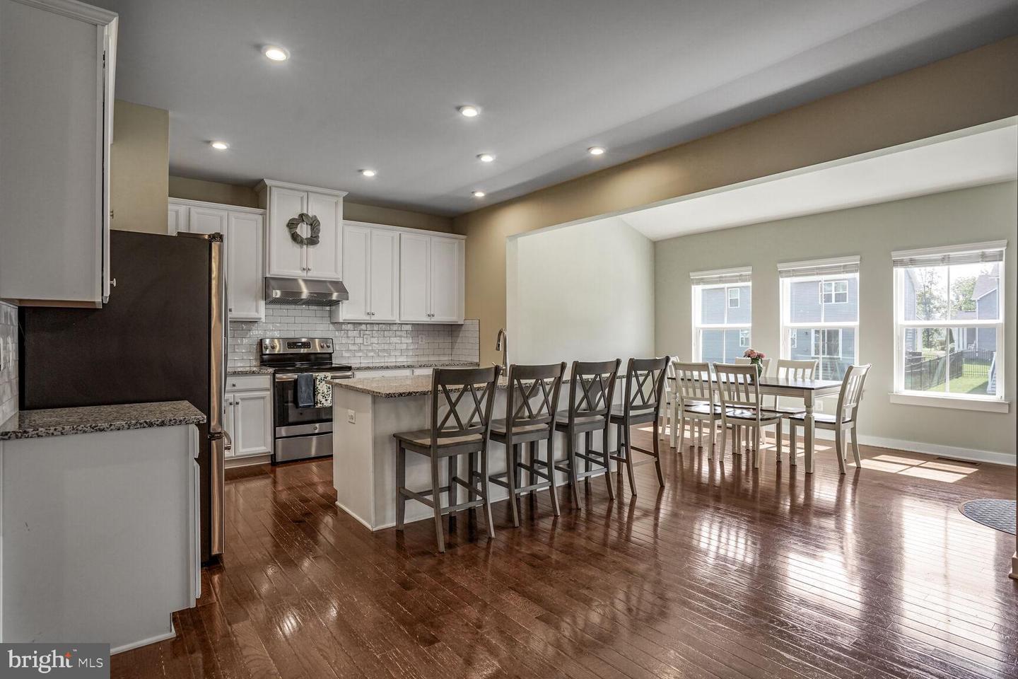 7424 LAKE WILLOW CT, WARRENTON, Virginia 20187, 4 Bedrooms Bedrooms, ,3 BathroomsBathrooms,Residential,For sale,7424 LAKE WILLOW CT,VAFQ2017562 MLS # VAFQ2017562