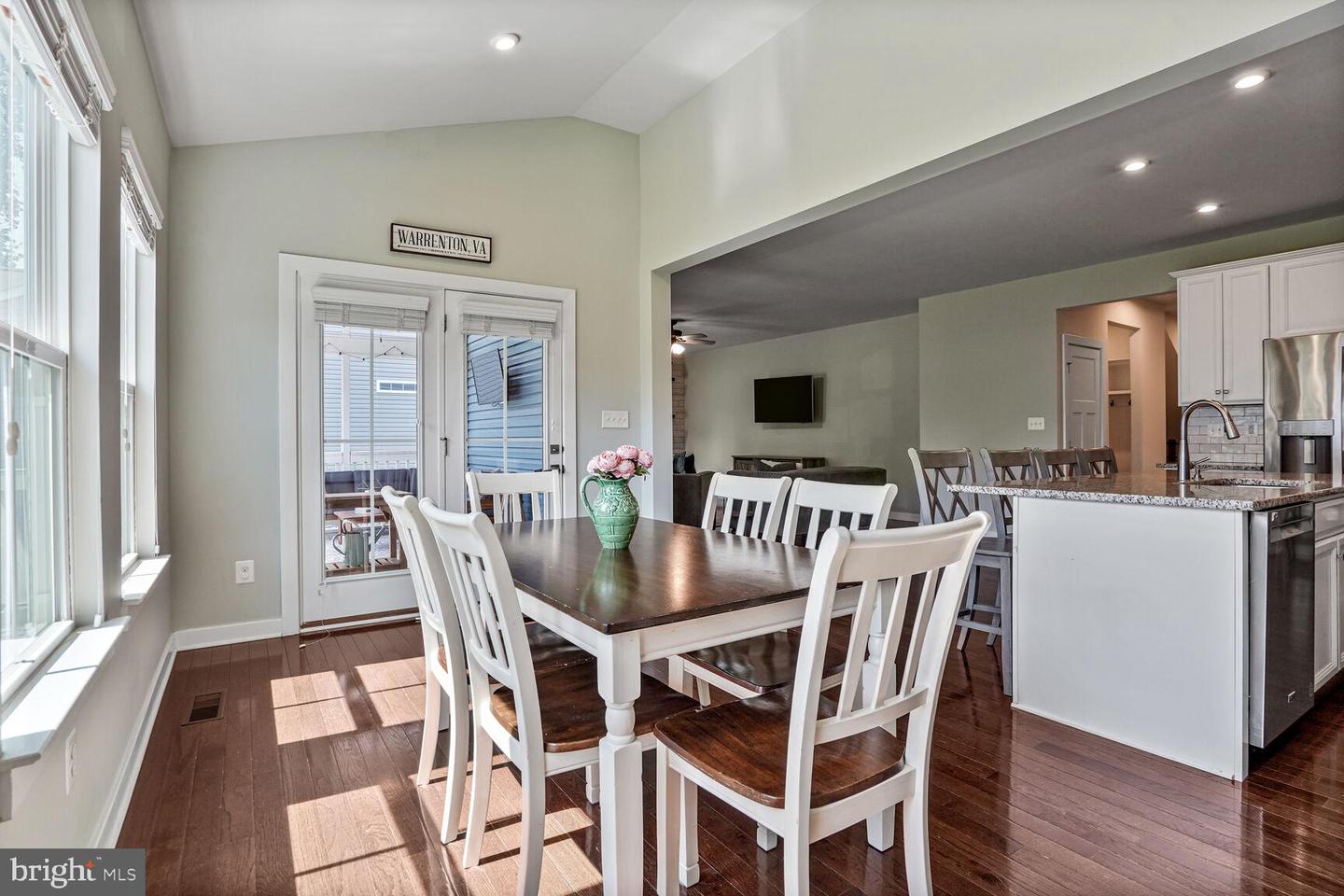 7424 LAKE WILLOW CT, WARRENTON, Virginia 20187, 4 Bedrooms Bedrooms, ,3 BathroomsBathrooms,Residential,For sale,7424 LAKE WILLOW CT,VAFQ2017562 MLS # VAFQ2017562