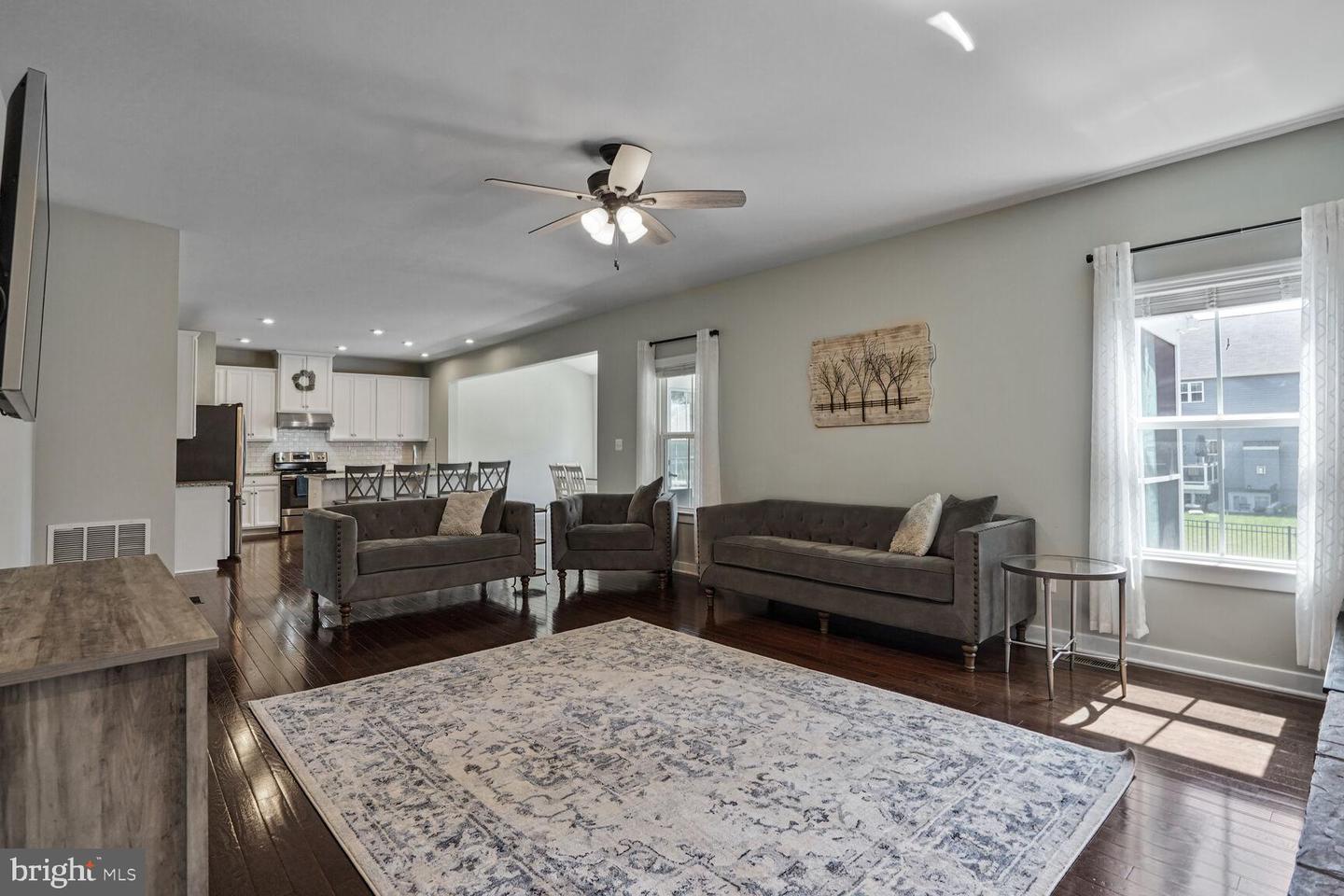 7424 LAKE WILLOW CT, WARRENTON, Virginia 20187, 4 Bedrooms Bedrooms, ,3 BathroomsBathrooms,Residential,For sale,7424 LAKE WILLOW CT,VAFQ2017562 MLS # VAFQ2017562