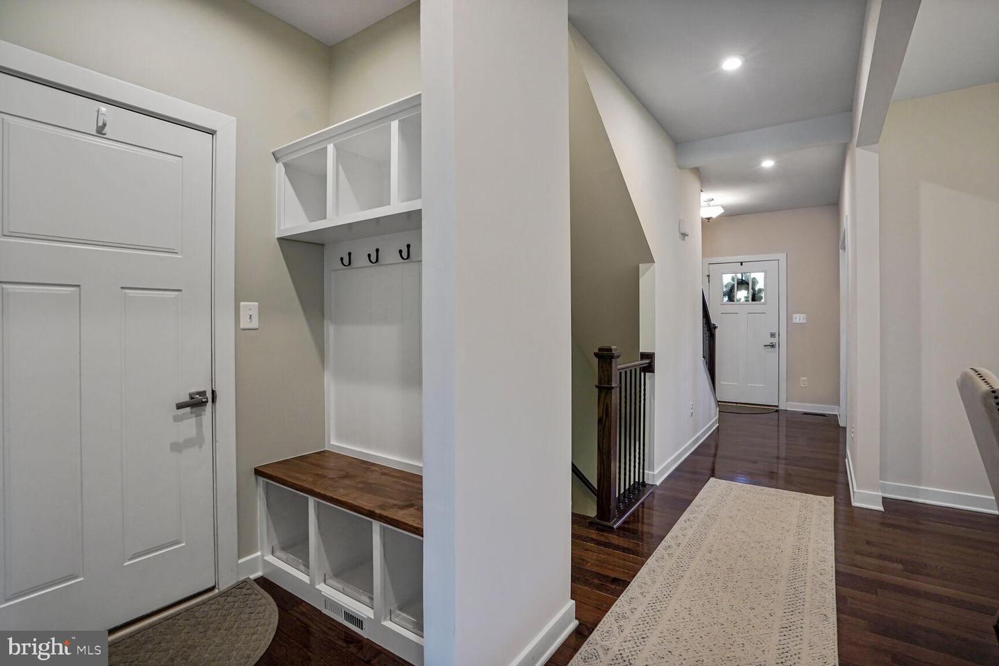 7424 LAKE WILLOW CT, WARRENTON, Virginia 20187, 4 Bedrooms Bedrooms, ,3 BathroomsBathrooms,Residential,For sale,7424 LAKE WILLOW CT,VAFQ2017562 MLS # VAFQ2017562