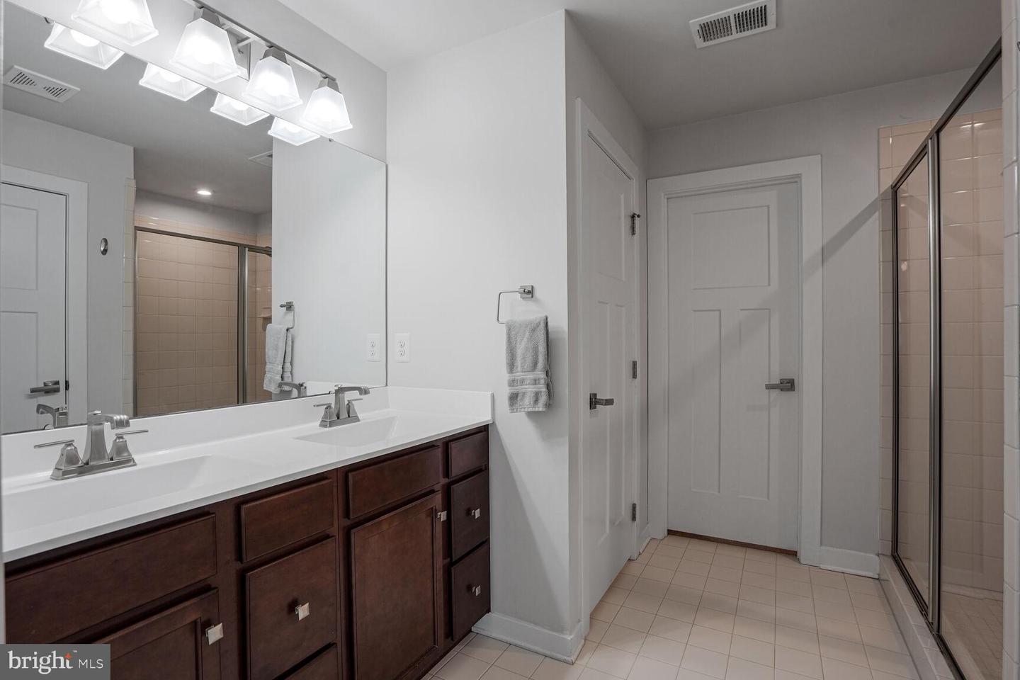 7424 LAKE WILLOW CT, WARRENTON, Virginia 20187, 4 Bedrooms Bedrooms, ,3 BathroomsBathrooms,Residential,For sale,7424 LAKE WILLOW CT,VAFQ2017562 MLS # VAFQ2017562