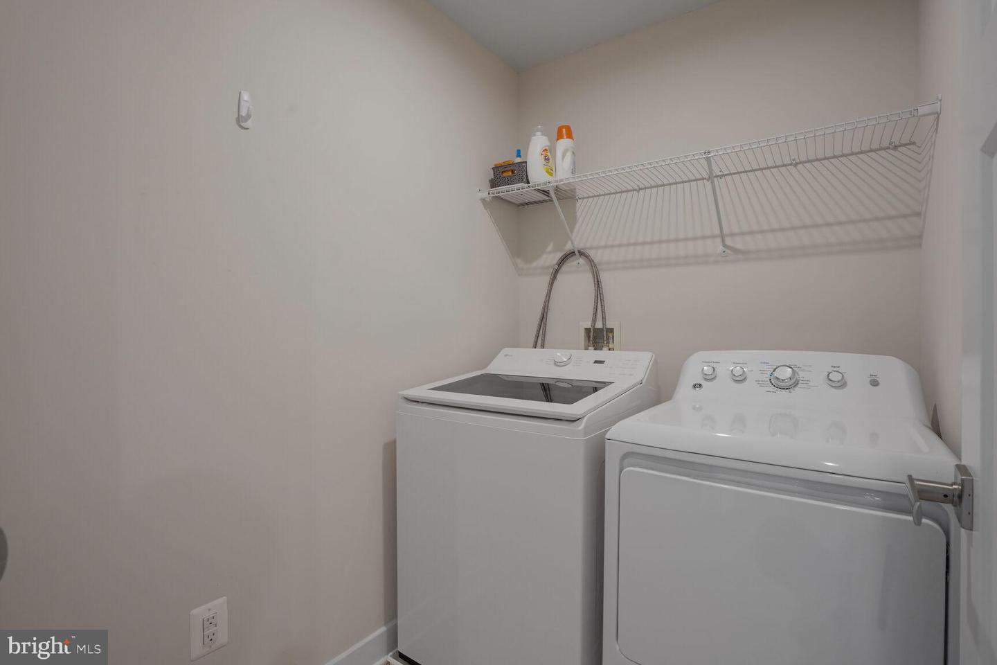 7424 LAKE WILLOW CT, WARRENTON, Virginia 20187, 4 Bedrooms Bedrooms, ,3 BathroomsBathrooms,Residential,For sale,7424 LAKE WILLOW CT,VAFQ2017562 MLS # VAFQ2017562
