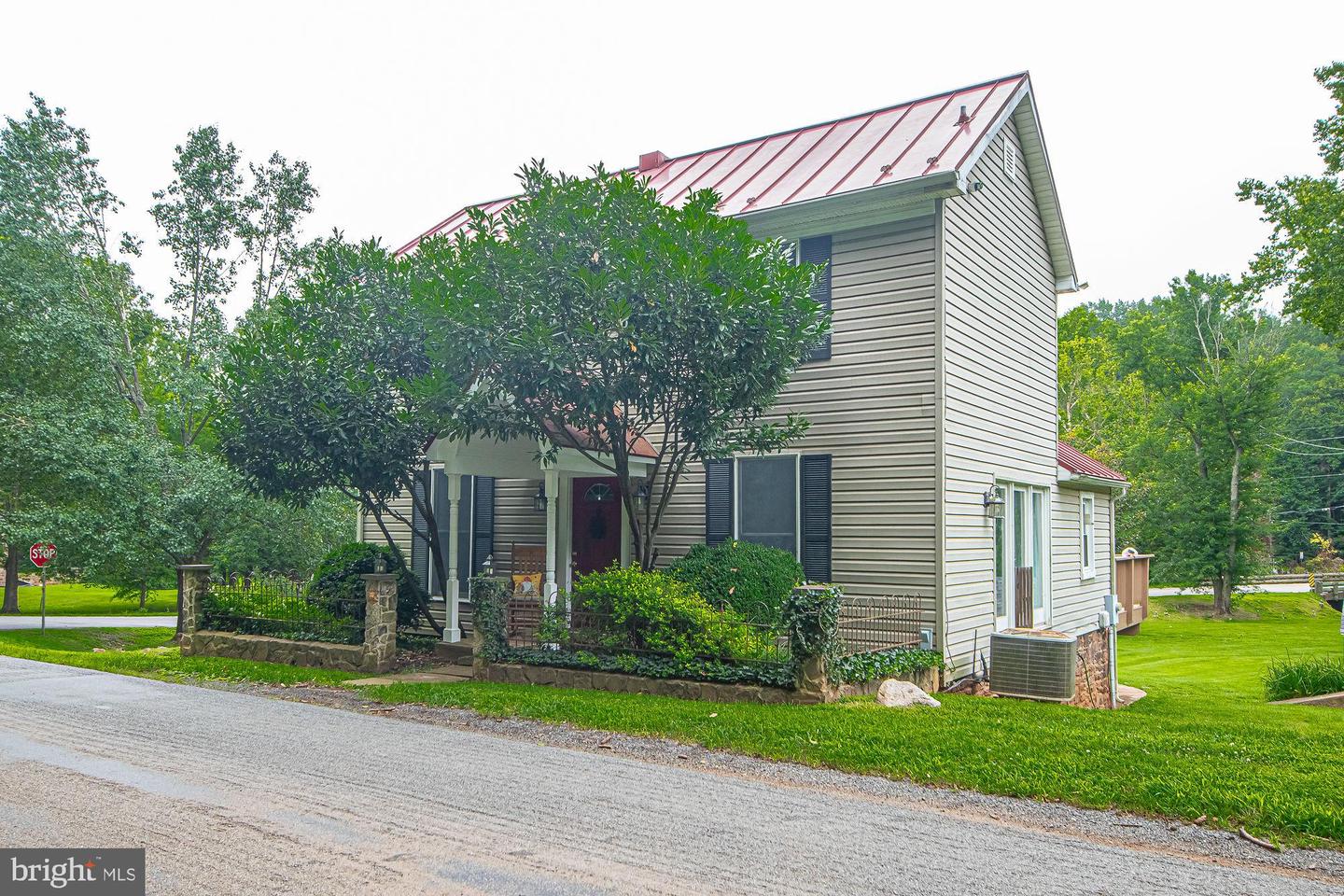 8270 ROGUES RD, CATLETT, Virginia 20119, 3 Bedrooms Bedrooms, ,1 BathroomBathrooms,Residential,For sale,8270 ROGUES RD,VAFQ2017564 MLS # VAFQ2017564
