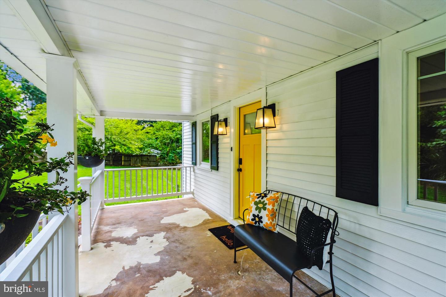 12377 HENDERSON RD, CLIFTON, Virginia 20124, 4 Bedrooms Bedrooms, ,2 BathroomsBathrooms,Residential,For sale,12377 HENDERSON RD,VAFX2256980 MLS # VAFX2256980