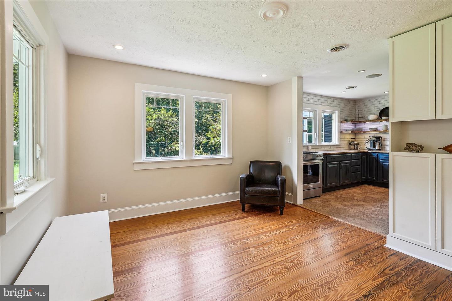12377 HENDERSON RD, CLIFTON, Virginia 20124, 4 Bedrooms Bedrooms, ,2 BathroomsBathrooms,Residential,For sale,12377 HENDERSON RD,VAFX2256980 MLS # VAFX2256980