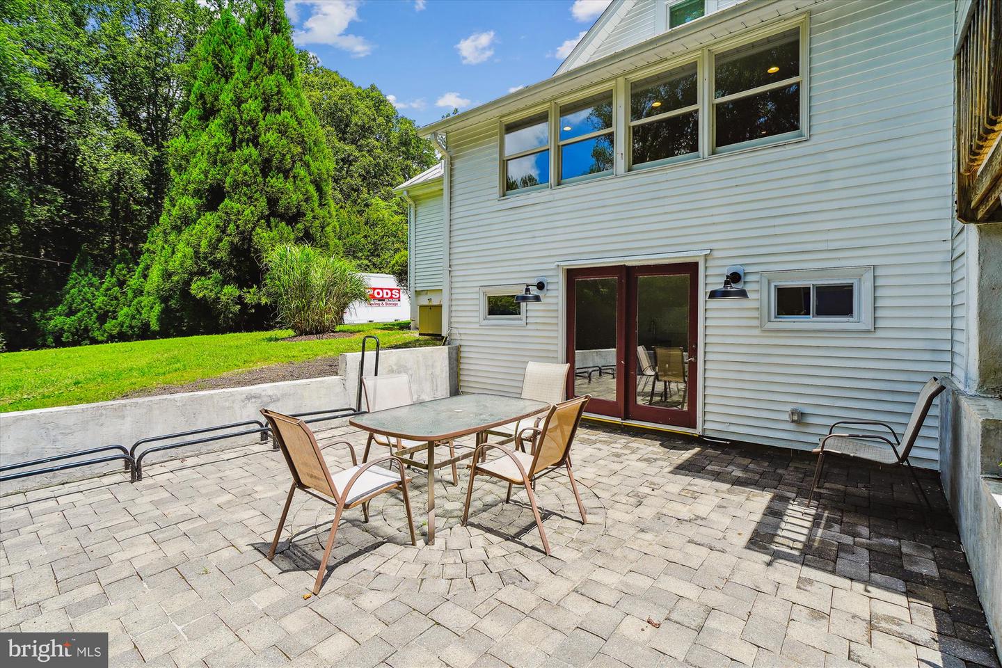 12377 HENDERSON RD, CLIFTON, Virginia 20124, 4 Bedrooms Bedrooms, ,2 BathroomsBathrooms,Residential,For sale,12377 HENDERSON RD,VAFX2256980 MLS # VAFX2256980
