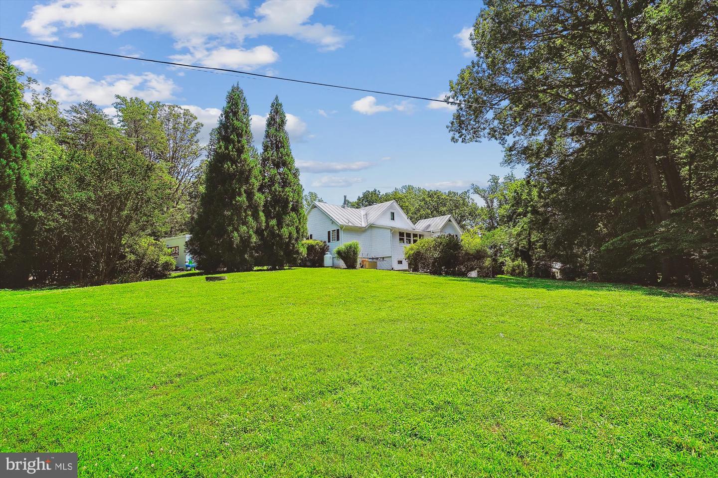 12377 HENDERSON RD, CLIFTON, Virginia 20124, 4 Bedrooms Bedrooms, ,2 BathroomsBathrooms,Residential,For sale,12377 HENDERSON RD,VAFX2256980 MLS # VAFX2256980
