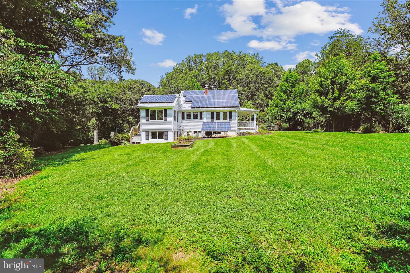 12377 HENDERSON RD, CLIFTON, Virginia 20124, 4 Bedrooms Bedrooms, ,2 BathroomsBathrooms,Residential,For sale,12377 HENDERSON RD,VAFX2256980 MLS # VAFX2256980