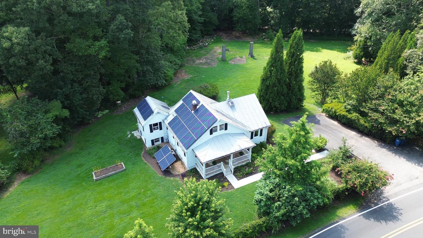 12377 HENDERSON RD, CLIFTON, Virginia 20124, 4 Bedrooms Bedrooms, ,2 BathroomsBathrooms,Residential,For sale,12377 HENDERSON RD,VAFX2256980 MLS # VAFX2256980