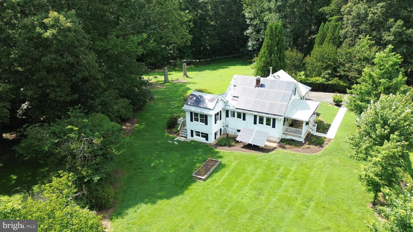 12377 HENDERSON RD, CLIFTON, Virginia 20124, 4 Bedrooms Bedrooms, ,2 BathroomsBathrooms,Residential,For sale,12377 HENDERSON RD,VAFX2256980 MLS # VAFX2256980