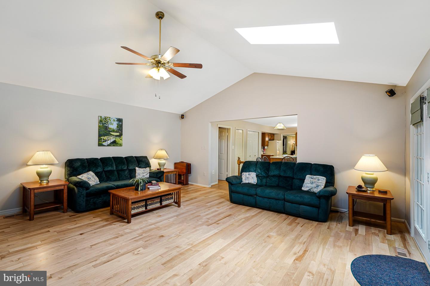 4305 WARNER LANE, CHANTILLY, Virginia 20151, 4 Bedrooms Bedrooms, ,3 BathroomsBathrooms,Residential,For sale,4305 WARNER LANE,VAFX2256604 MLS # VAFX2256604