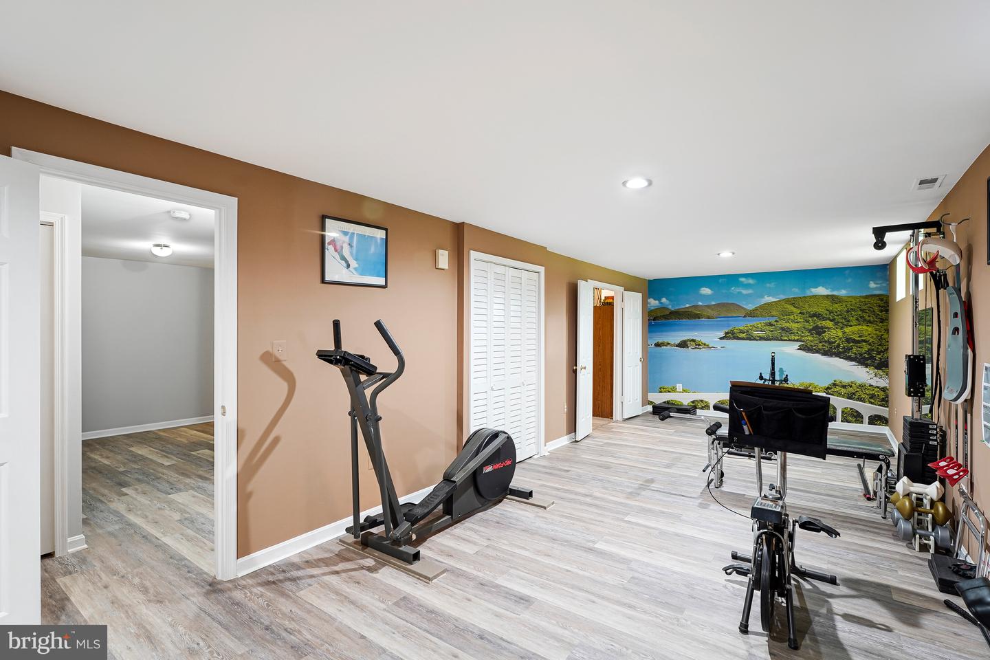 4305 WARNER LANE, CHANTILLY, Virginia 20151, 4 Bedrooms Bedrooms, ,3 BathroomsBathrooms,Residential,For sale,4305 WARNER LANE,VAFX2256604 MLS # VAFX2256604