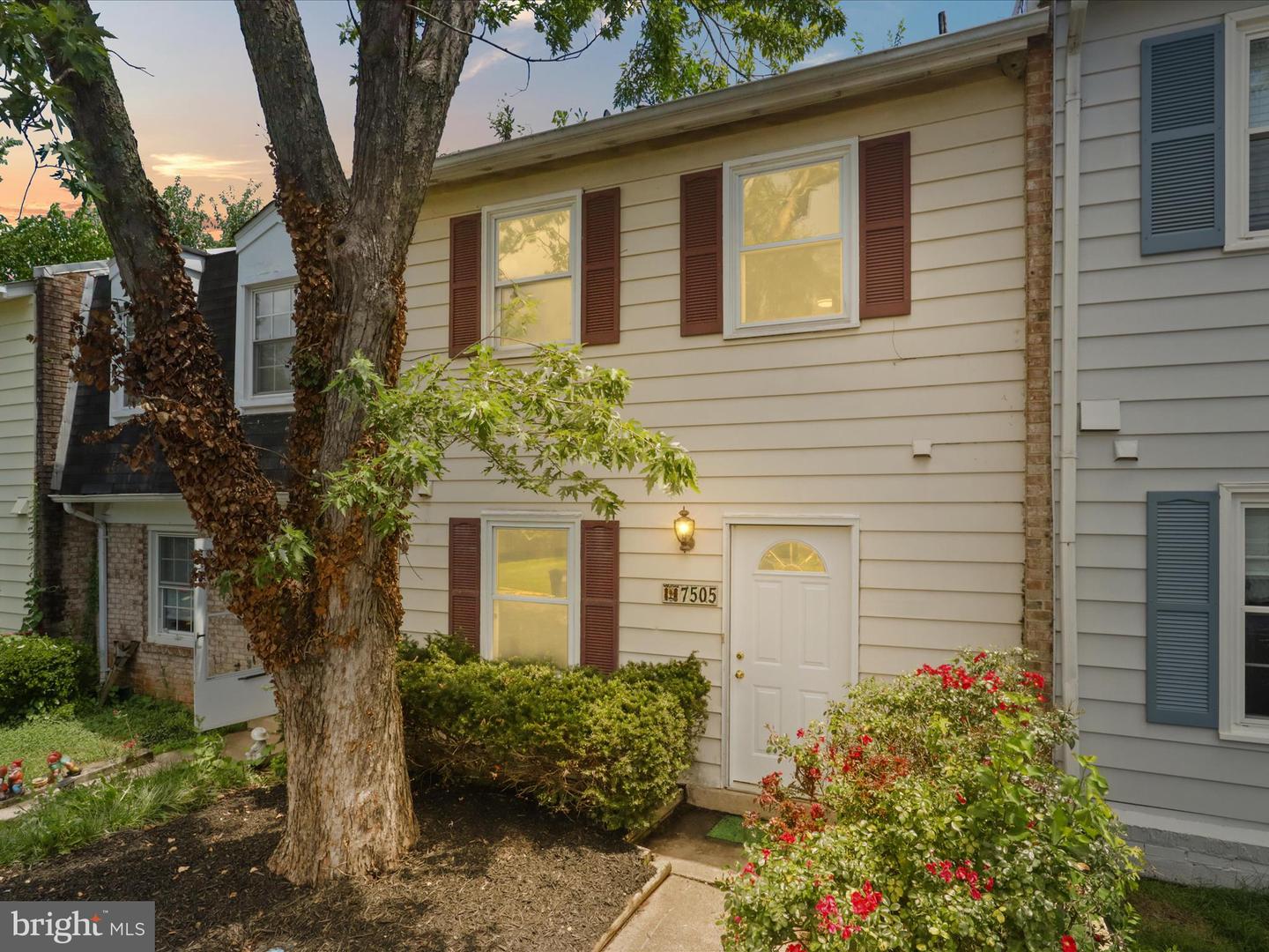 7505 BOSBURY CT, MANASSAS, Virginia 20111, 3 Bedrooms Bedrooms, 8 Rooms Rooms,1 BathroomBathrooms,Residential,For sale,7505 BOSBURY CT,VAPW2099720 MLS # VAPW2099720