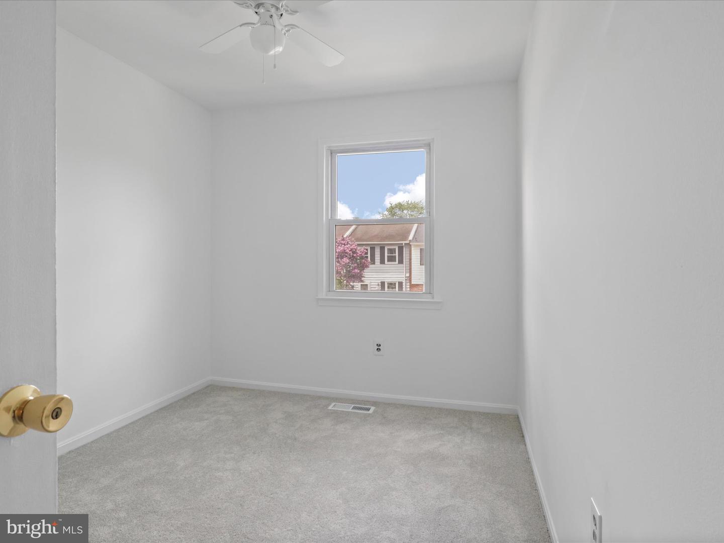 7505 BOSBURY CT, MANASSAS, Virginia 20111, 3 Bedrooms Bedrooms, 8 Rooms Rooms,1 BathroomBathrooms,Residential,For sale,7505 BOSBURY CT,VAPW2099720 MLS # VAPW2099720
