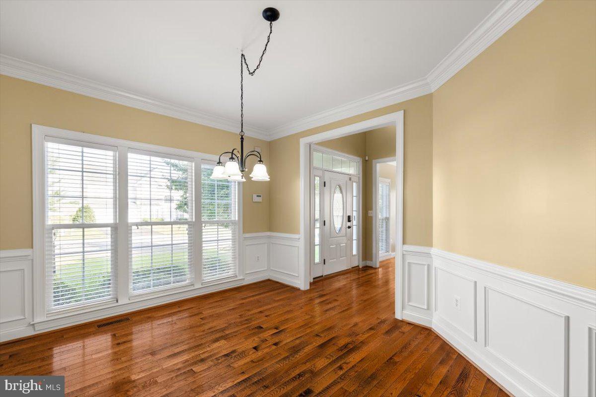921 KENNEDY DR, WINCHESTER, Virginia 22601, 5 Bedrooms Bedrooms, ,4 BathroomsBathrooms,Residential,For sale,921 KENNEDY DR,VAWI2008744 MLS # VAWI2008744