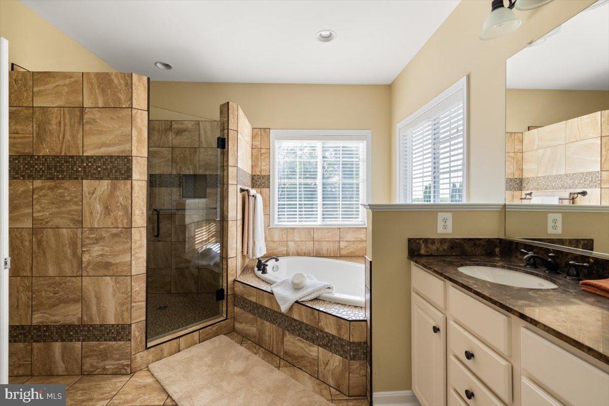 921 KENNEDY DR, WINCHESTER, Virginia 22601, 5 Bedrooms Bedrooms, ,4 BathroomsBathrooms,Residential,For sale,921 KENNEDY DR,VAWI2008744 MLS # VAWI2008744