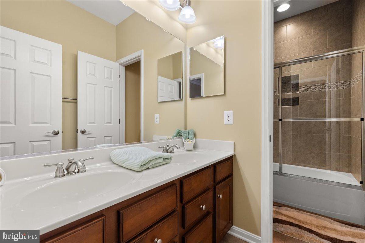 921 KENNEDY DR, WINCHESTER, Virginia 22601, 5 Bedrooms Bedrooms, ,4 BathroomsBathrooms,Residential,For sale,921 KENNEDY DR,VAWI2008744 MLS # VAWI2008744