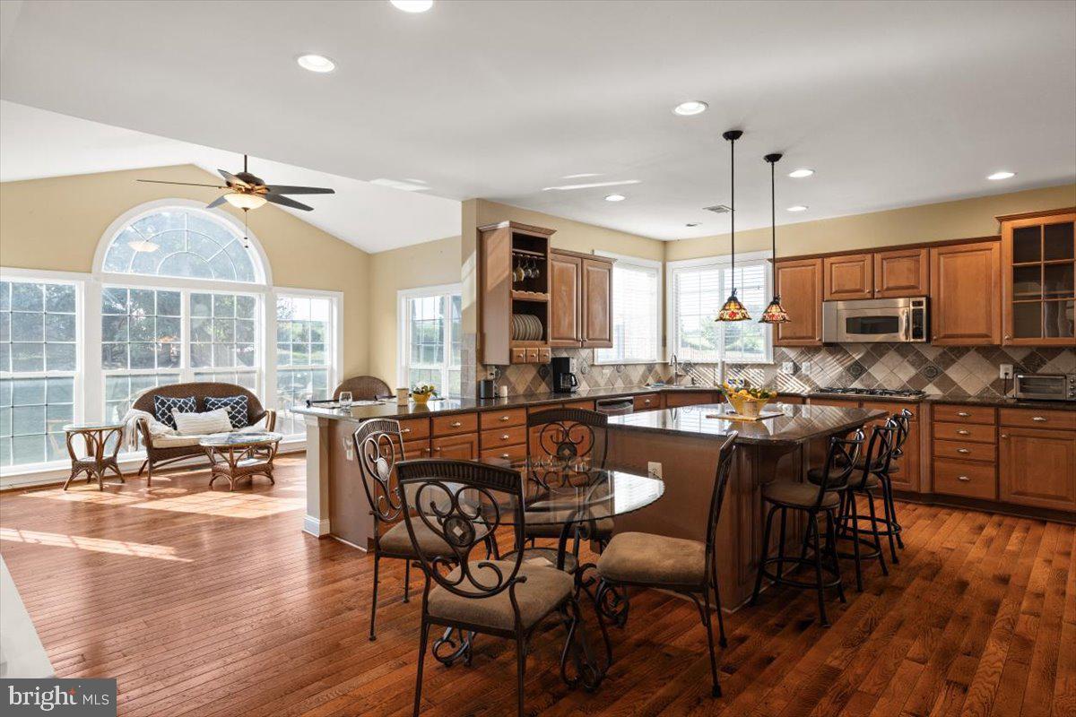 921 KENNEDY DR, WINCHESTER, Virginia 22601, 5 Bedrooms Bedrooms, ,4 BathroomsBathrooms,Residential,For sale,921 KENNEDY DR,VAWI2008744 MLS # VAWI2008744