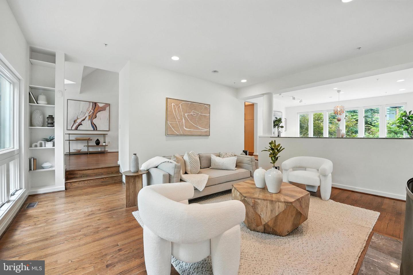 6702 OREGON AVE NW, WASHINGTON, District Of Columbia 20015, 5 Bedrooms Bedrooms, ,4 BathroomsBathrooms,Residential,For sale,6702 OREGON AVE NW,DCDC2211592 MLS # DCDC2211592