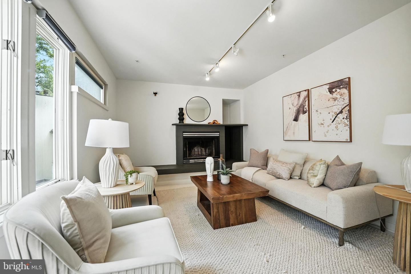 6702 OREGON AVE NW, WASHINGTON, District Of Columbia 20015, 5 Bedrooms Bedrooms, ,4 BathroomsBathrooms,Residential,For sale,6702 OREGON AVE NW,DCDC2211592 MLS # DCDC2211592