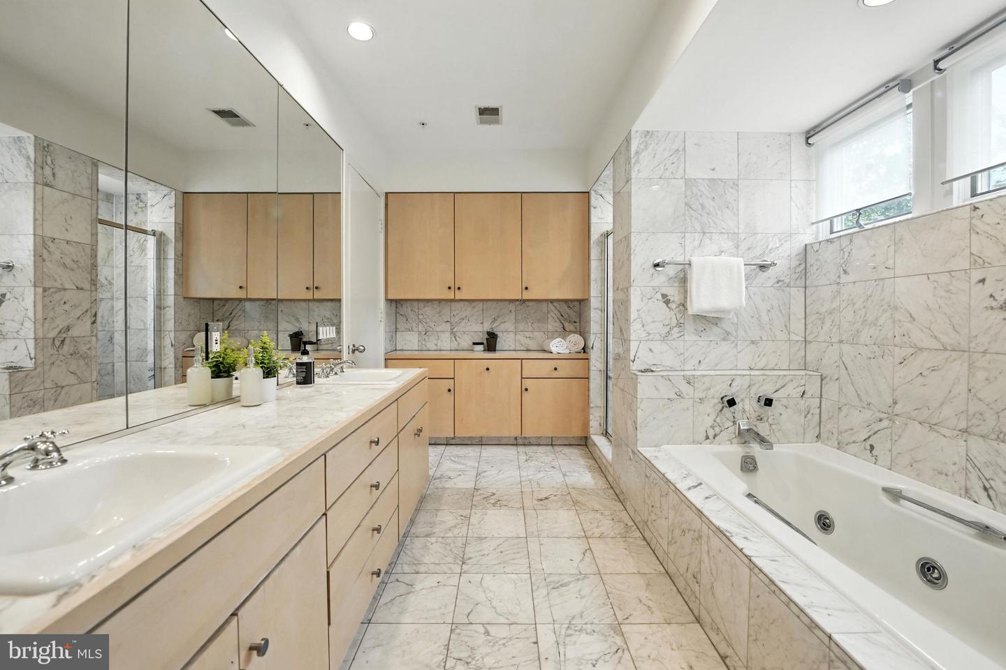 6702 OREGON AVE NW, WASHINGTON, District Of Columbia 20015, 5 Bedrooms Bedrooms, ,4 BathroomsBathrooms,Residential,For sale,6702 OREGON AVE NW,DCDC2211592 MLS # DCDC2211592