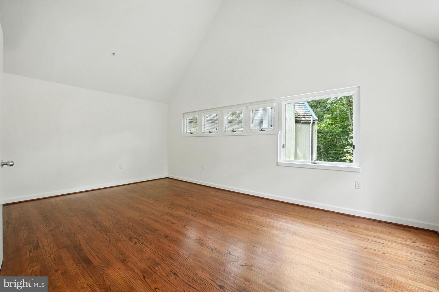 6702 OREGON AVE NW, WASHINGTON, District Of Columbia 20015, 5 Bedrooms Bedrooms, ,4 BathroomsBathrooms,Residential,For sale,6702 OREGON AVE NW,DCDC2211592 MLS # DCDC2211592