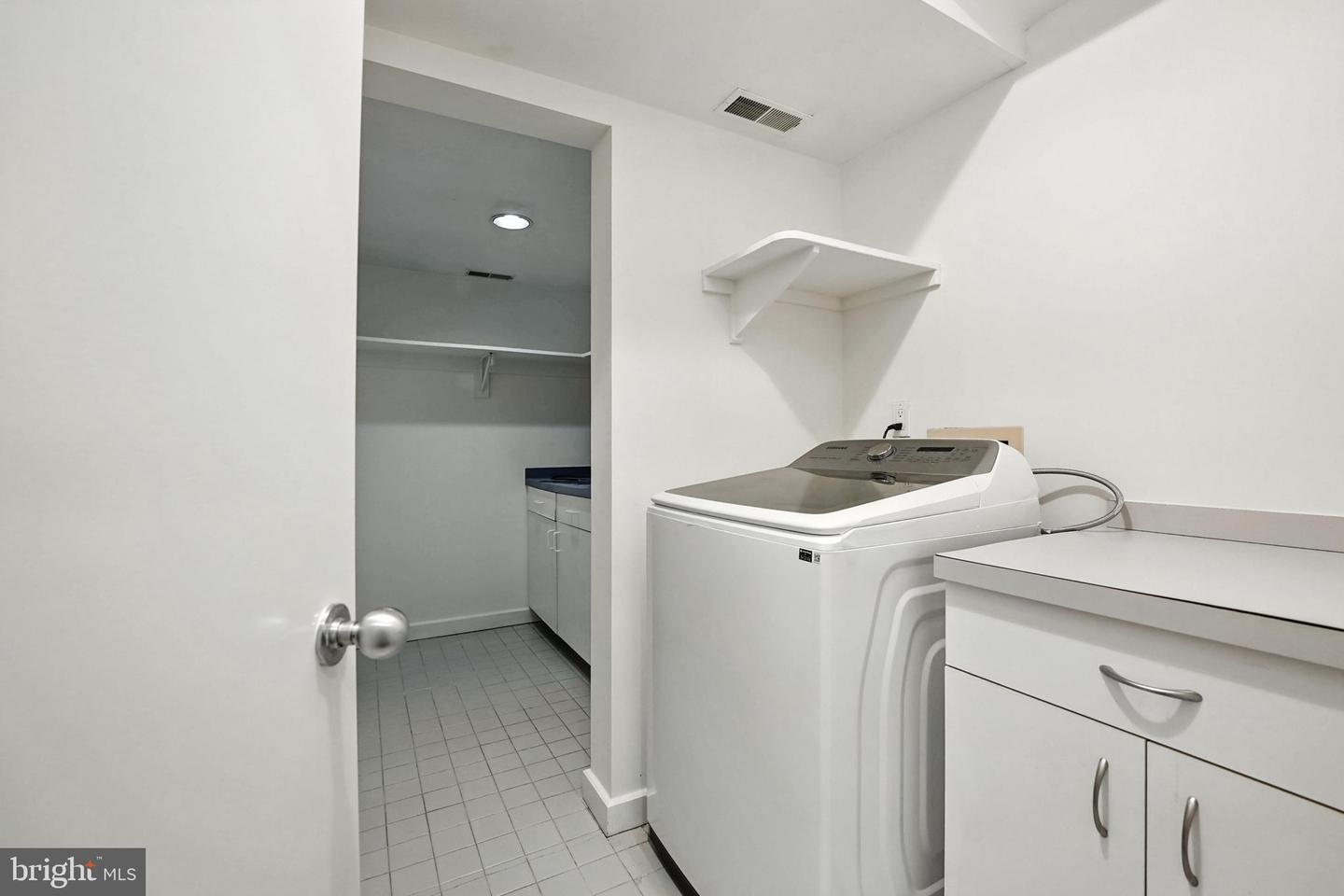 6702 OREGON AVE NW, WASHINGTON, District Of Columbia 20015, 5 Bedrooms Bedrooms, ,4 BathroomsBathrooms,Residential,For sale,6702 OREGON AVE NW,DCDC2211592 MLS # DCDC2211592