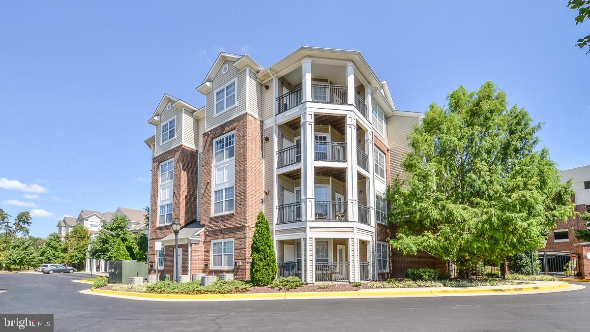 12953 CENTRE PARK CIR #222, HERNDON, Virginia 20171, 2 Bedrooms Bedrooms, ,1 BathroomBathrooms,Residential,For sale,12953 CENTRE PARK CIR #222,VAFX2256418 MLS # VAFX2256418