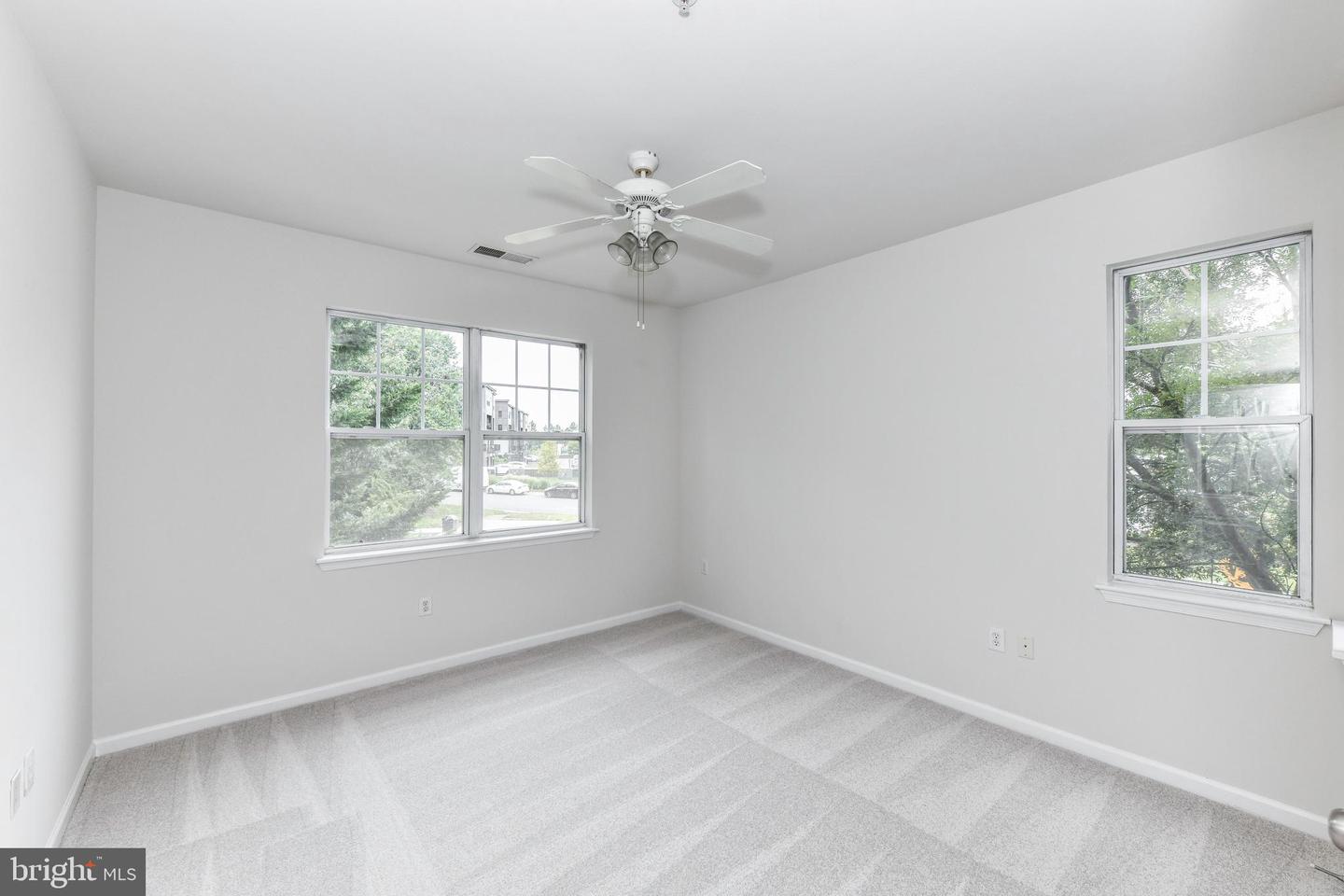 12953 CENTRE PARK CIR #222, HERNDON, Virginia 20171, 2 Bedrooms Bedrooms, ,1 BathroomBathrooms,Residential,For sale,12953 CENTRE PARK CIR #222,VAFX2256418 MLS # VAFX2256418