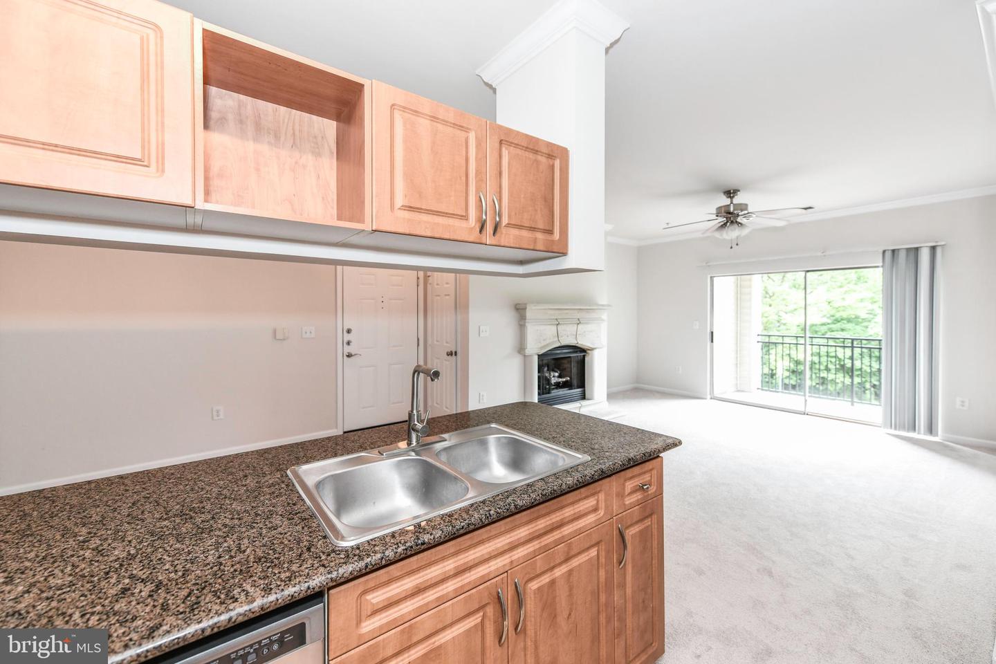 12953 CENTRE PARK CIR #222, HERNDON, Virginia 20171, 2 Bedrooms Bedrooms, ,1 BathroomBathrooms,Residential,For sale,12953 CENTRE PARK CIR #222,VAFX2256418 MLS # VAFX2256418