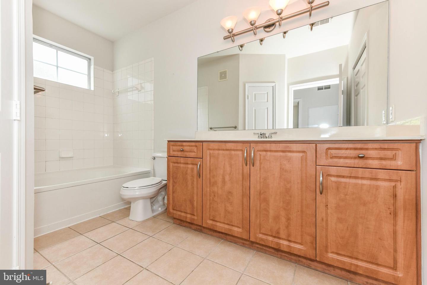 12953 CENTRE PARK CIR #222, HERNDON, Virginia 20171, 2 Bedrooms Bedrooms, ,1 BathroomBathrooms,Residential,For sale,12953 CENTRE PARK CIR #222,VAFX2256418 MLS # VAFX2256418