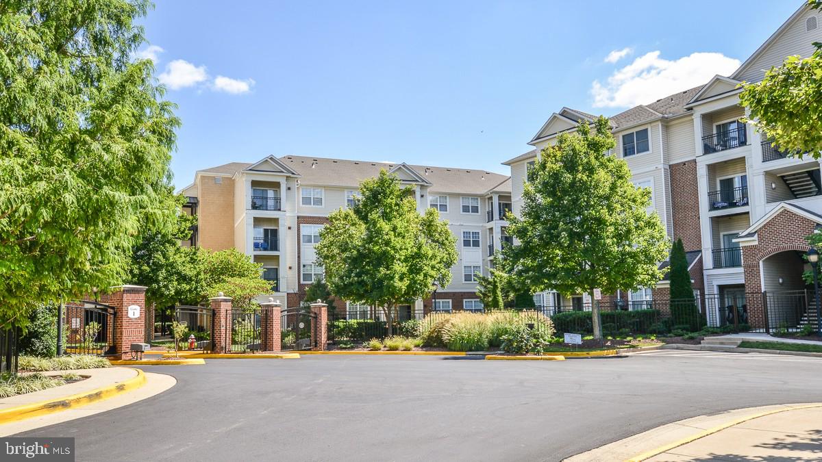 12953 CENTRE PARK CIR #222, HERNDON, Virginia 20171, 2 Bedrooms Bedrooms, ,1 BathroomBathrooms,Residential,For sale,12953 CENTRE PARK CIR #222,VAFX2256418 MLS # VAFX2256418