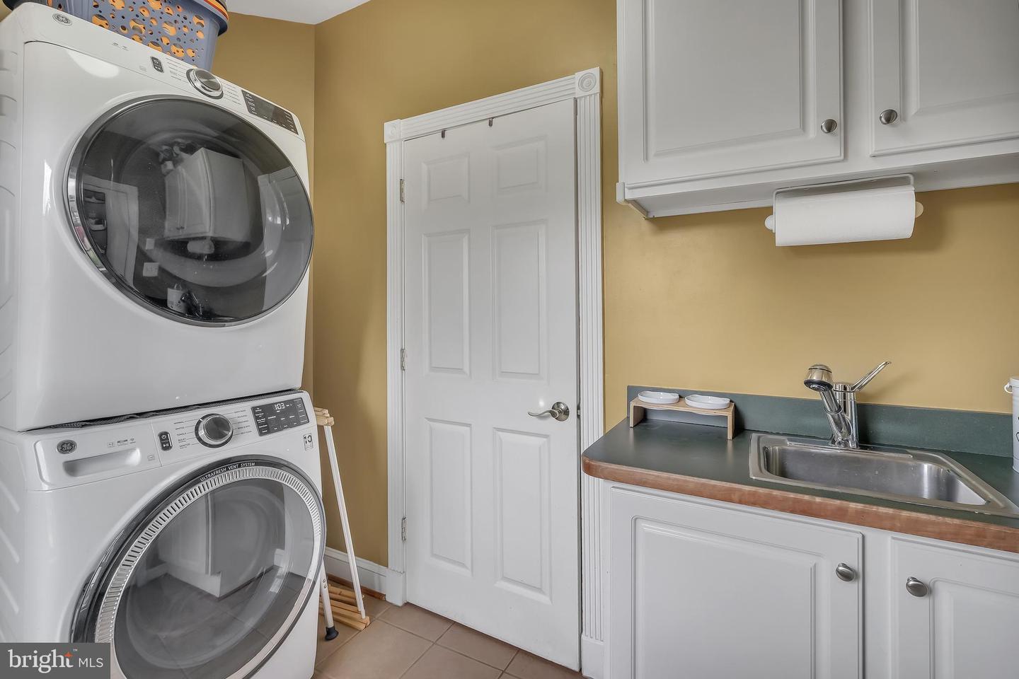 243 CARRIAGE CHASE CIR, WARRENTON, Virginia 20186, 5 Bedrooms Bedrooms, ,4 BathroomsBathrooms,Residential,For sale,243 CARRIAGE CHASE CIR,VAFQ2017530 MLS # VAFQ2017530