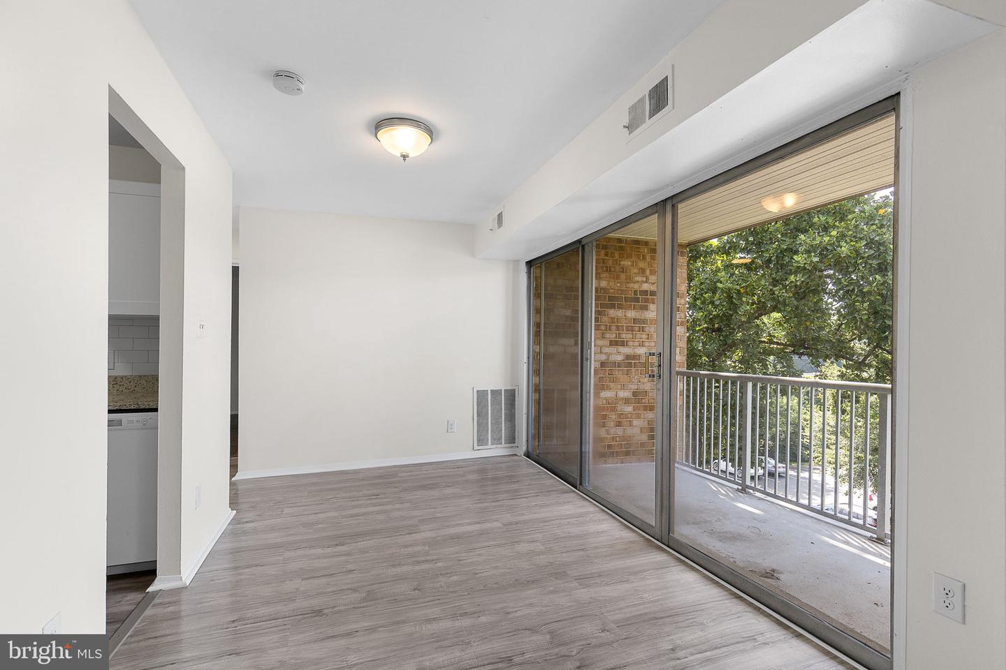 8001 CHANUTE PL #15, FALLS CHURCH, Virginia 22042, 1 Bedroom Bedrooms, ,1 BathroomBathrooms,Residential,For sale,8001 CHANUTE PL #15,VAFX2256700 MLS # VAFX2256700