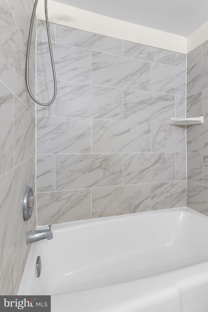 8001 CHANUTE PL #15, FALLS CHURCH, Virginia 22042, 1 Bedroom Bedrooms, ,1 BathroomBathrooms,Residential,For sale,8001 CHANUTE PL #15,VAFX2256700 MLS # VAFX2256700