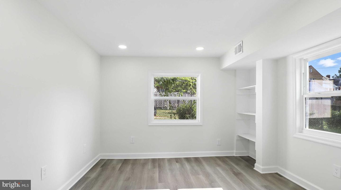 7746 16TH ST NW, WASHINGTON, District Of Columbia 20012, 7 Bedrooms Bedrooms, ,5 BathroomsBathrooms,Residential,For sale,7746 16TH ST NW,DCDC2211310 MLS # DCDC2211310