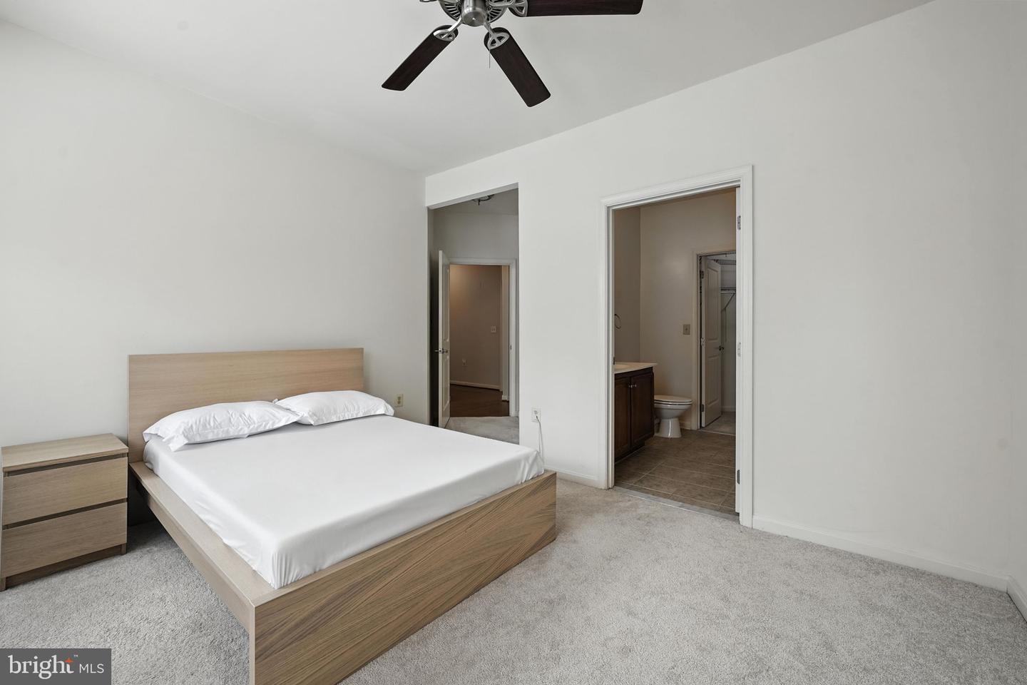 2665 PROSPERITY AVE #211, FAIRFAX, Virginia 22031, 2 Bedrooms Bedrooms, ,2 BathroomsBathrooms,Residential,For sale,2665 PROSPERITY AVE #211,VAFX2256896 MLS # VAFX2256896