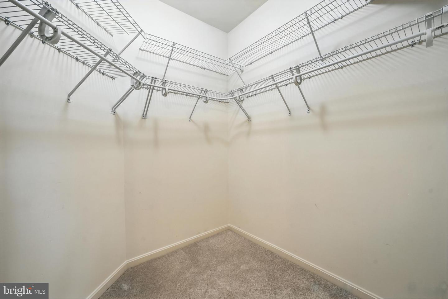 2665 PROSPERITY AVE #211, FAIRFAX, Virginia 22031, 2 Bedrooms Bedrooms, ,2 BathroomsBathrooms,Residential,For sale,2665 PROSPERITY AVE #211,VAFX2256896 MLS # VAFX2256896