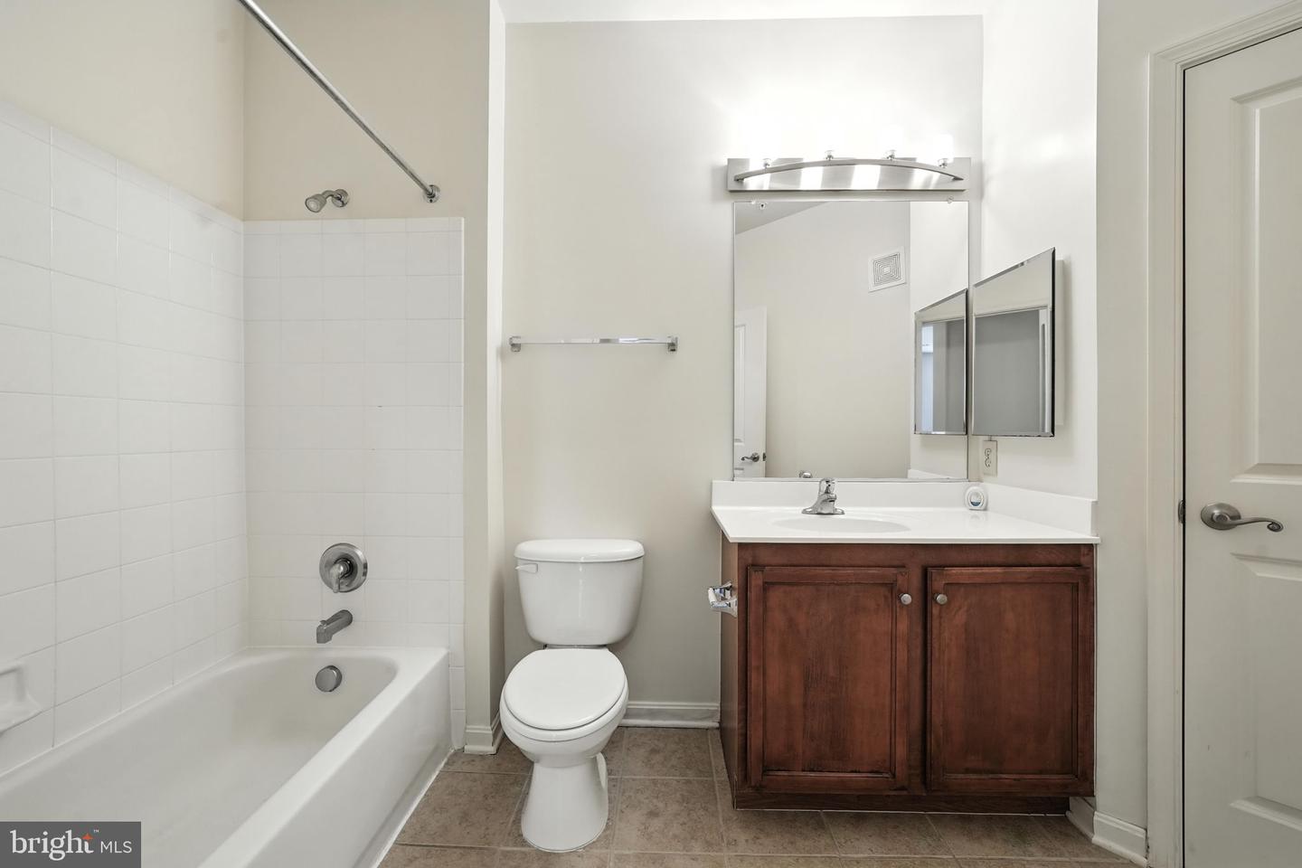 2665 PROSPERITY AVE #211, FAIRFAX, Virginia 22031, 2 Bedrooms Bedrooms, ,2 BathroomsBathrooms,Residential,For sale,2665 PROSPERITY AVE #211,VAFX2256896 MLS # VAFX2256896