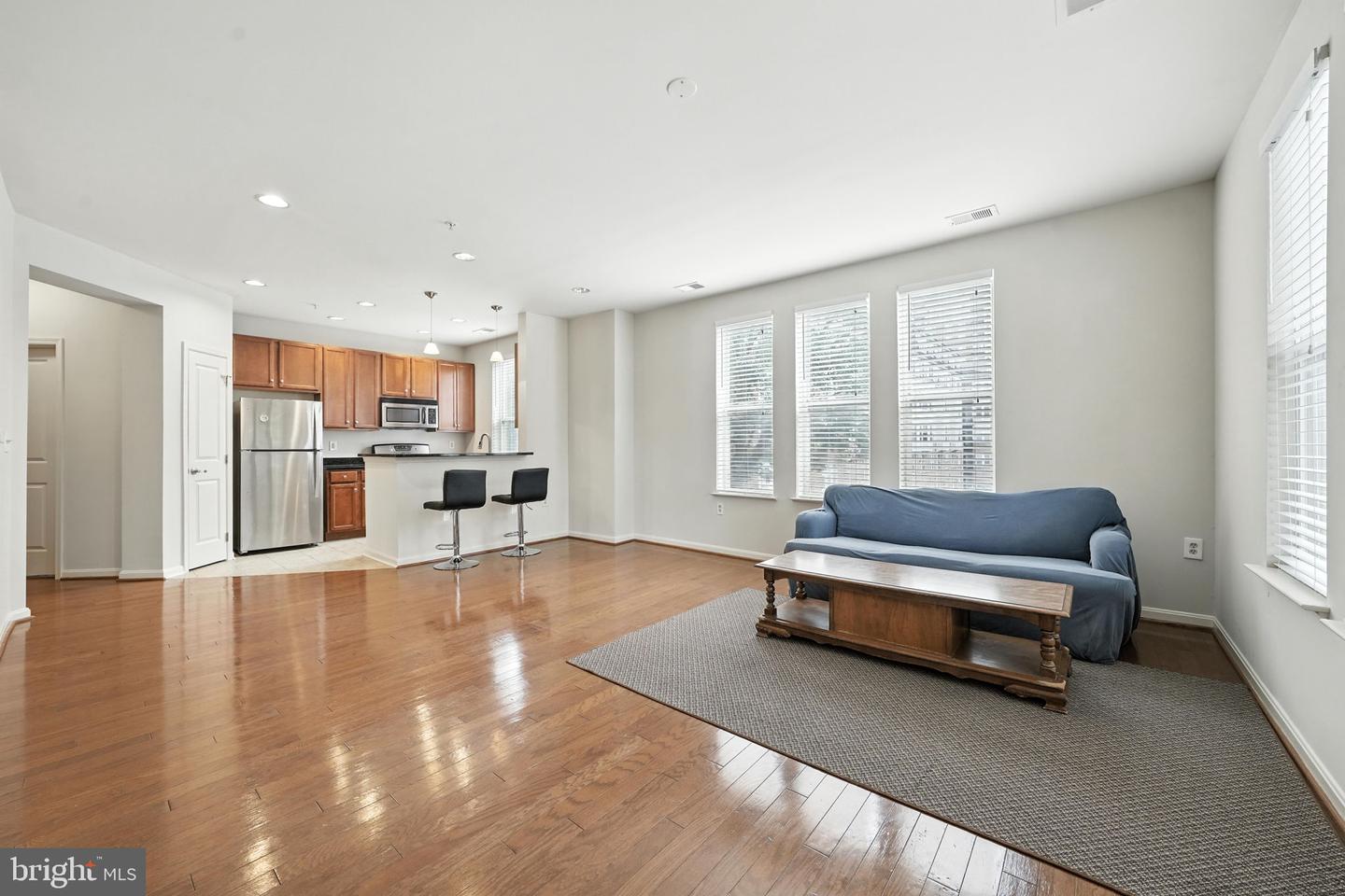 2665 PROSPERITY AVE #211, FAIRFAX, Virginia 22031, 2 Bedrooms Bedrooms, ,2 BathroomsBathrooms,Residential,For sale,2665 PROSPERITY AVE #211,VAFX2256896 MLS # VAFX2256896