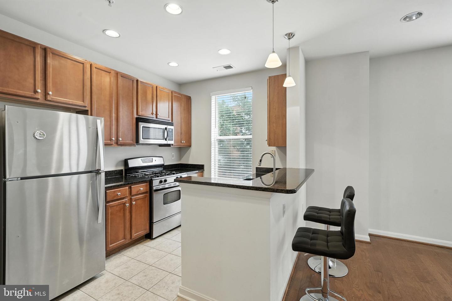 2665 PROSPERITY AVE #211, FAIRFAX, Virginia 22031, 2 Bedrooms Bedrooms, ,2 BathroomsBathrooms,Residential,For sale,2665 PROSPERITY AVE #211,VAFX2256896 MLS # VAFX2256896