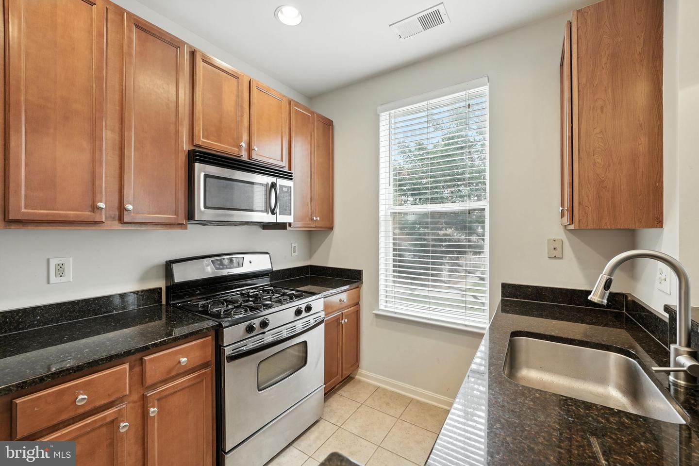 2665 PROSPERITY AVE #211, FAIRFAX, Virginia 22031, 2 Bedrooms Bedrooms, ,2 BathroomsBathrooms,Residential,For sale,2665 PROSPERITY AVE #211,VAFX2256896 MLS # VAFX2256896